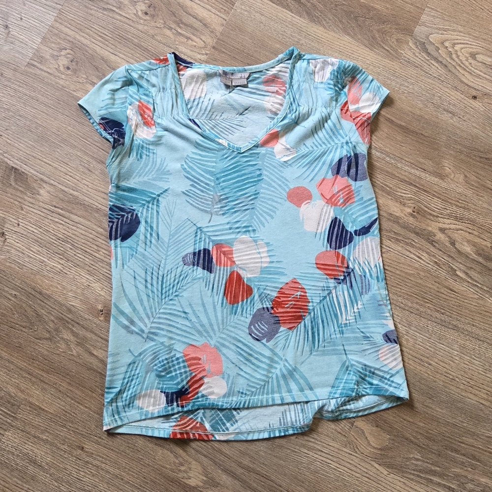 Royal Robbins Floral Print V-Neck Women's Top - Blue and Coral
